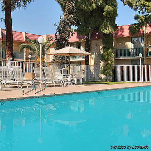 Vacation Inn Phoenix Exterior photo