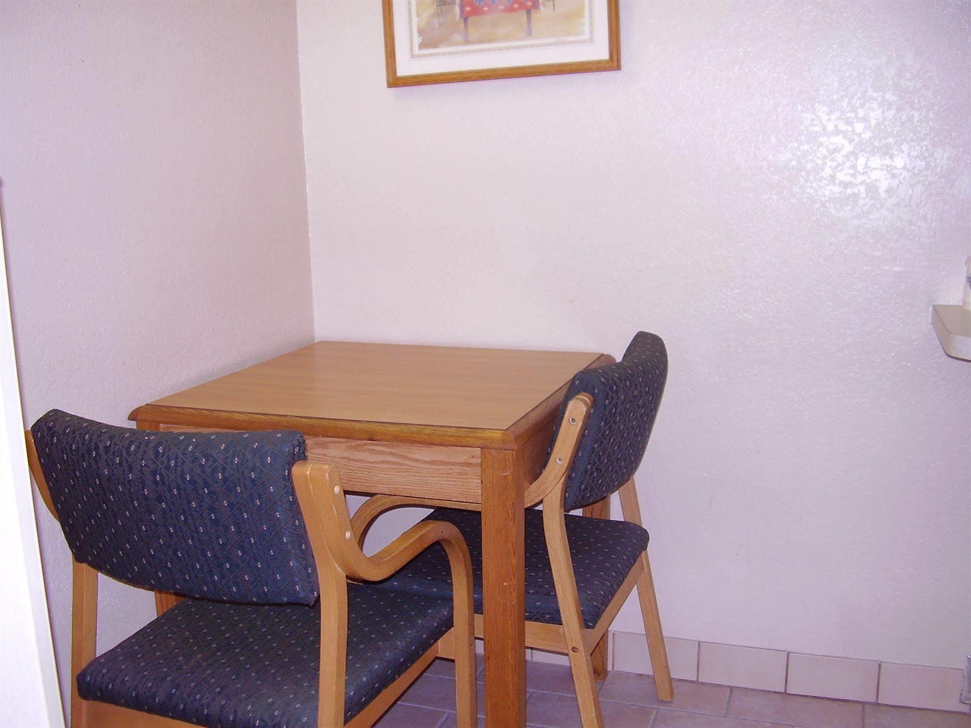 Vacation Inn Phoenix Exterior photo