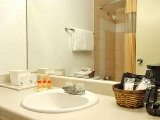 Vacation Inn Phoenix Room photo